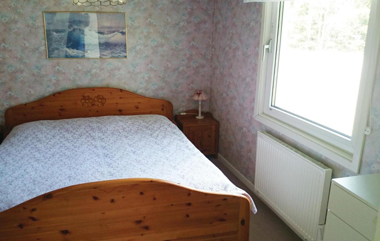 2 Bedroom Amazing Home In Stroemstad Lommeland Exterior photo